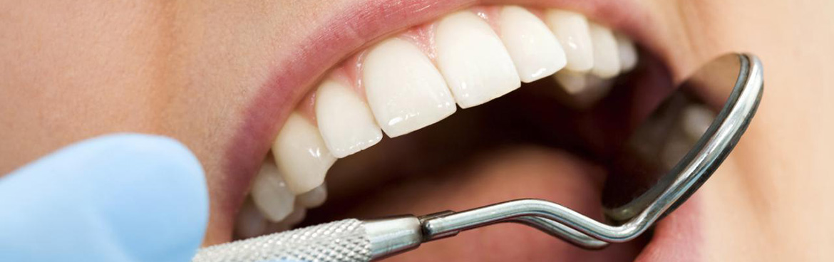 услуги по лечению зубов в клинике