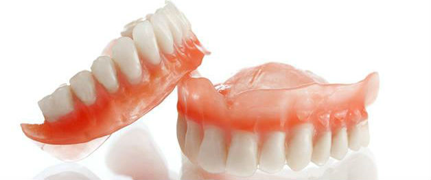 Какие протезы лучше ставить при полном отсутствии зубов (адентии) | «СМ-Стоматология»